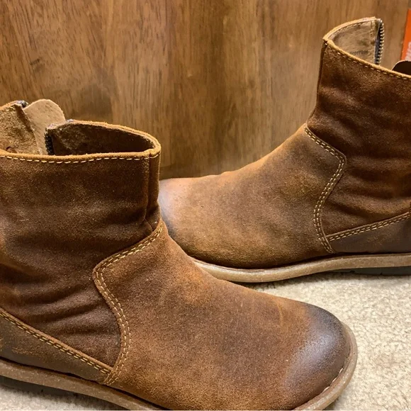Born Brown Leather Ankle Boots - Picture 3 of 10